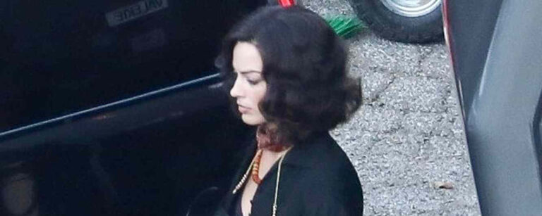 On The Set of Amsterdam