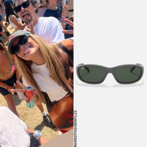 Attending Glastonbury With Friends